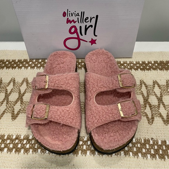 Olivia Miller Girl’s Cloud Lounge Sandals Faux Fur Pink/Blush Size 3 - Picture 2 of 7